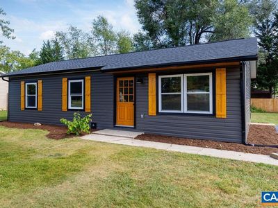465 Round Hill Dr, Stuarts Draft, VA, 24477