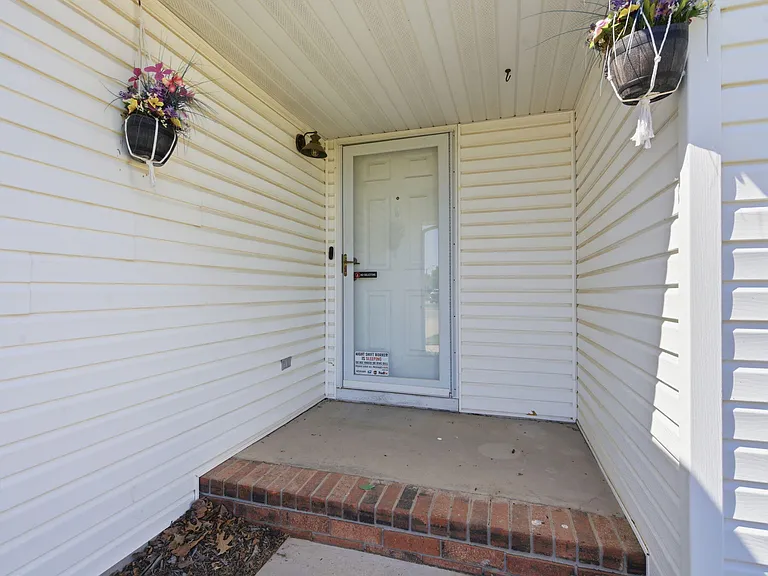 657 Kings Carriage Rd — Photo 4