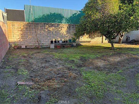 5th image of 9501 Holmes Ave