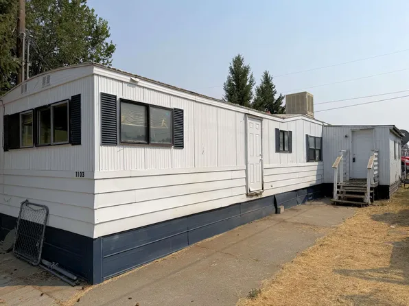 1103 3rd St, Davenport, WA 99122
