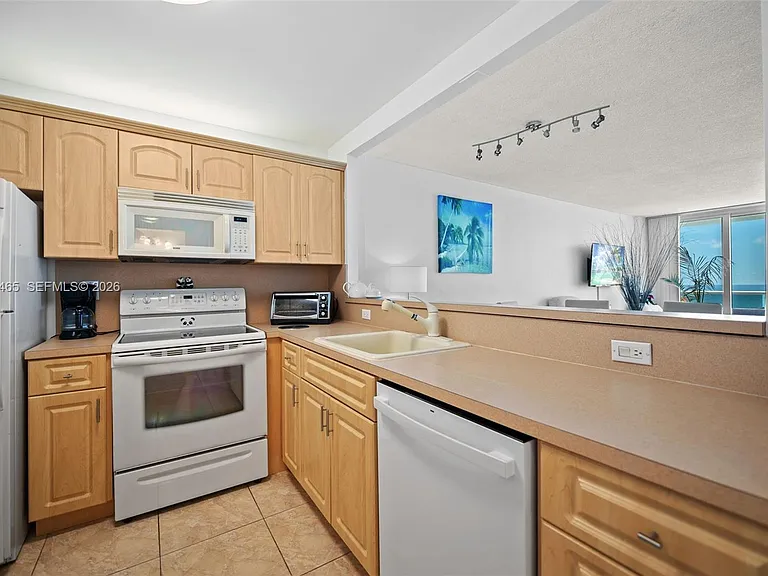 3725 S Ocean Dr #1212 — Photo 16
