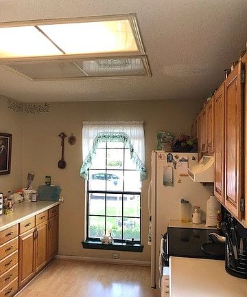 5th image of 2912 Wood Cir