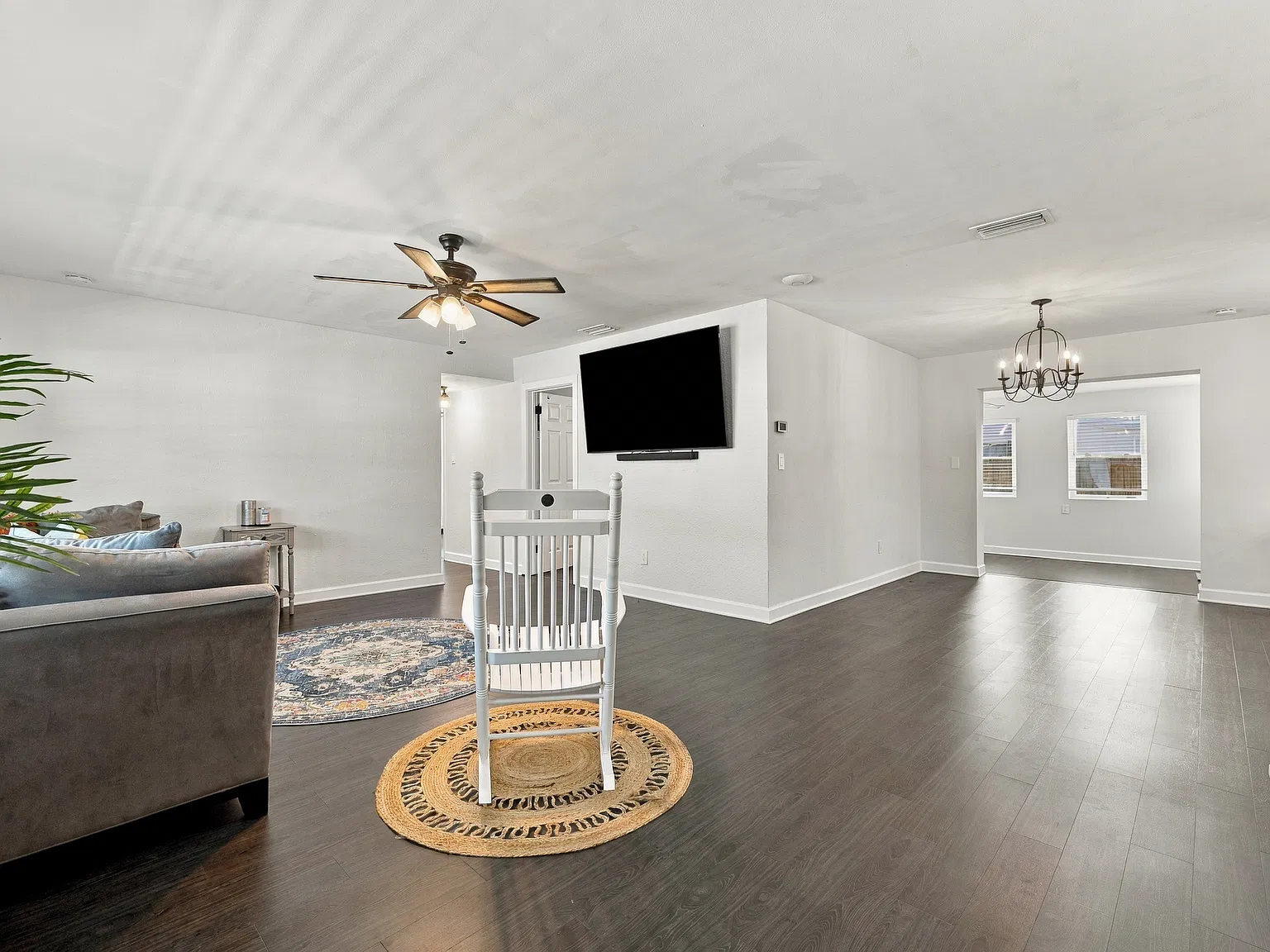 3 bed, 1463 sqft, $2,895 — Photo 4