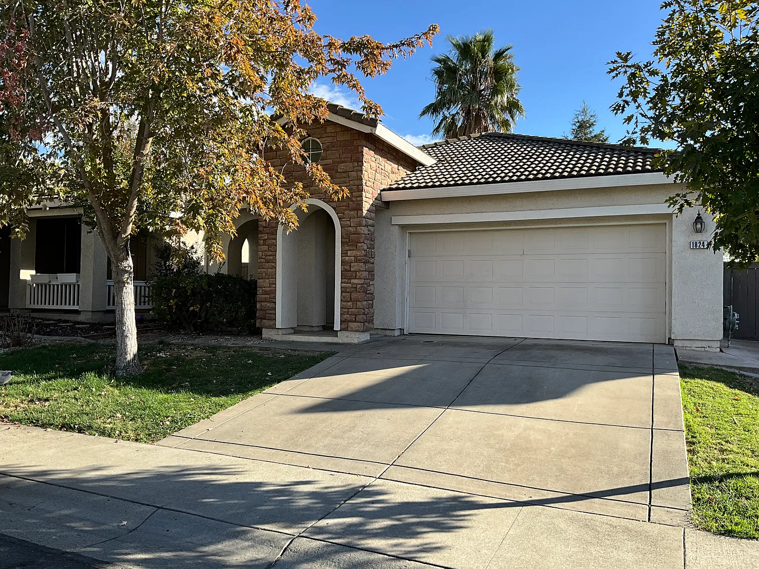 3 bed, 1358 sqft, $2,500 — Photo 1