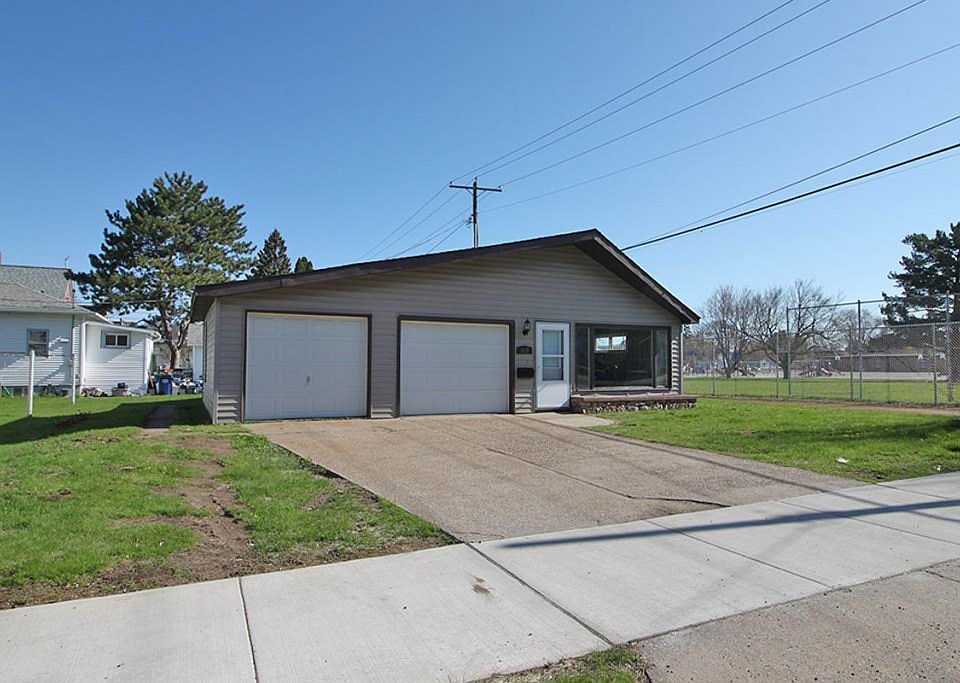1st image of 812 West St