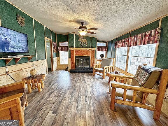 5th image of 301 Early Spring Ct