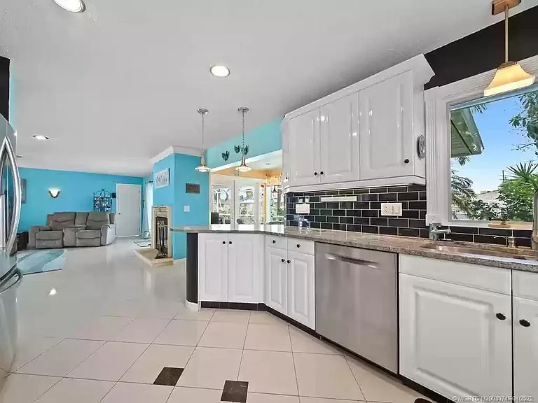 1744 SW Boatswain Pl — Photo 17