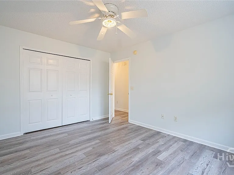 114 Laurens Ln — Photo 21