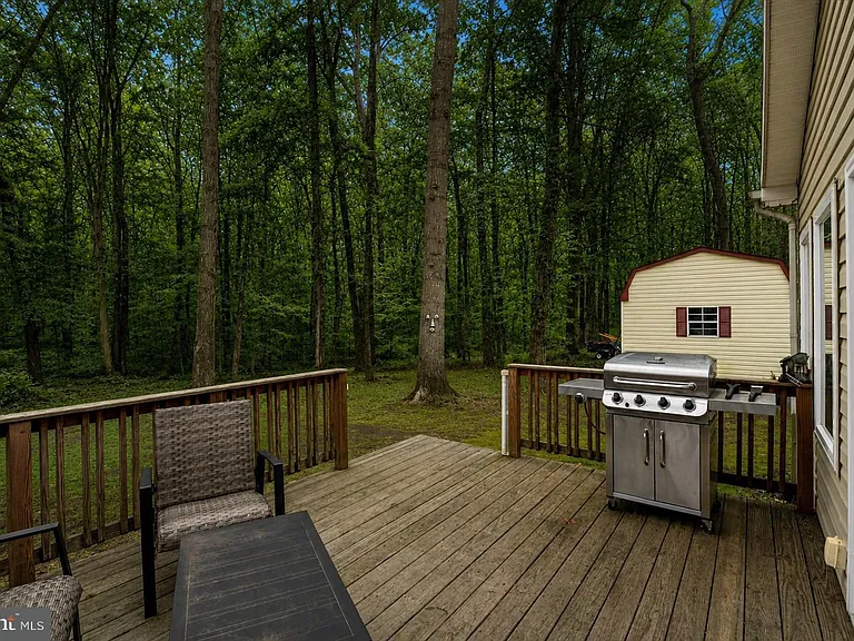 8953 Treesdale Dr — Photo 28