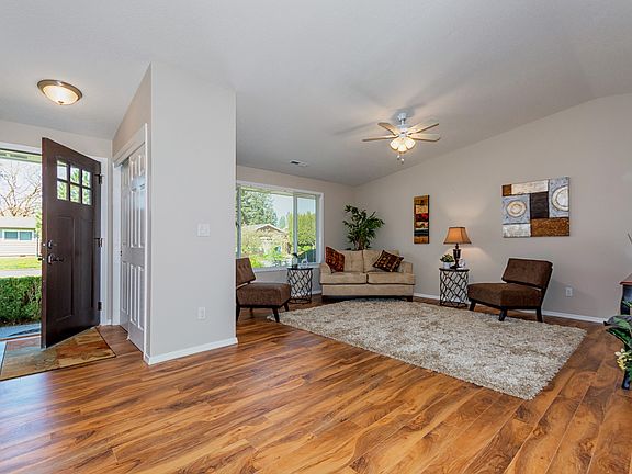 2nd image of 307 SE 105th Ave