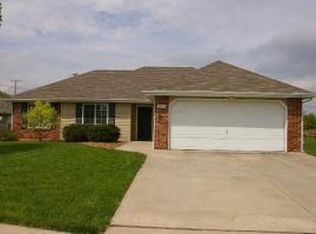 907 Thames Ct, Columbia, MO 65202