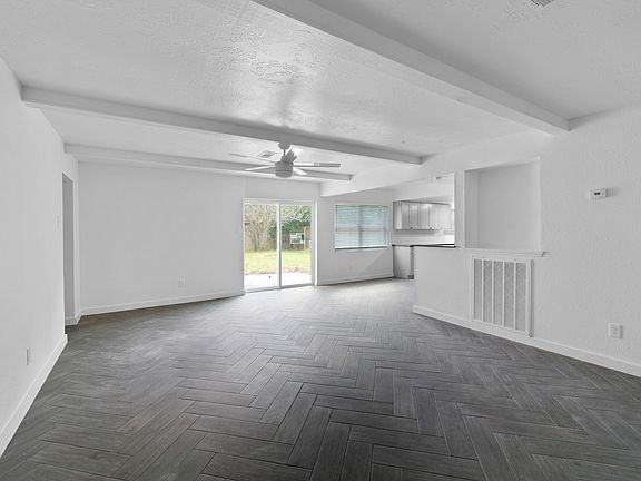 4th image of 6830 Laughlin Dr