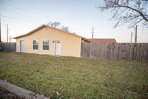 1118 E Goode St #B Photo 1 1118 E Goode St #B Photo 1