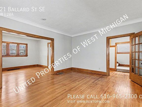 3rd image of 921 Ballard St SE