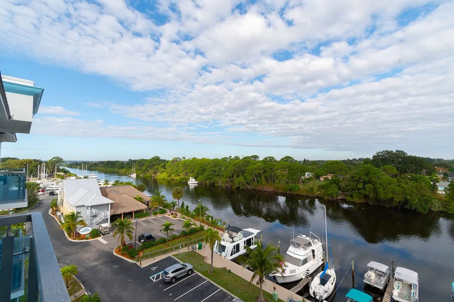 3 bed, 2.0 bath, 1259 sqft, $6,160 — Photo 4