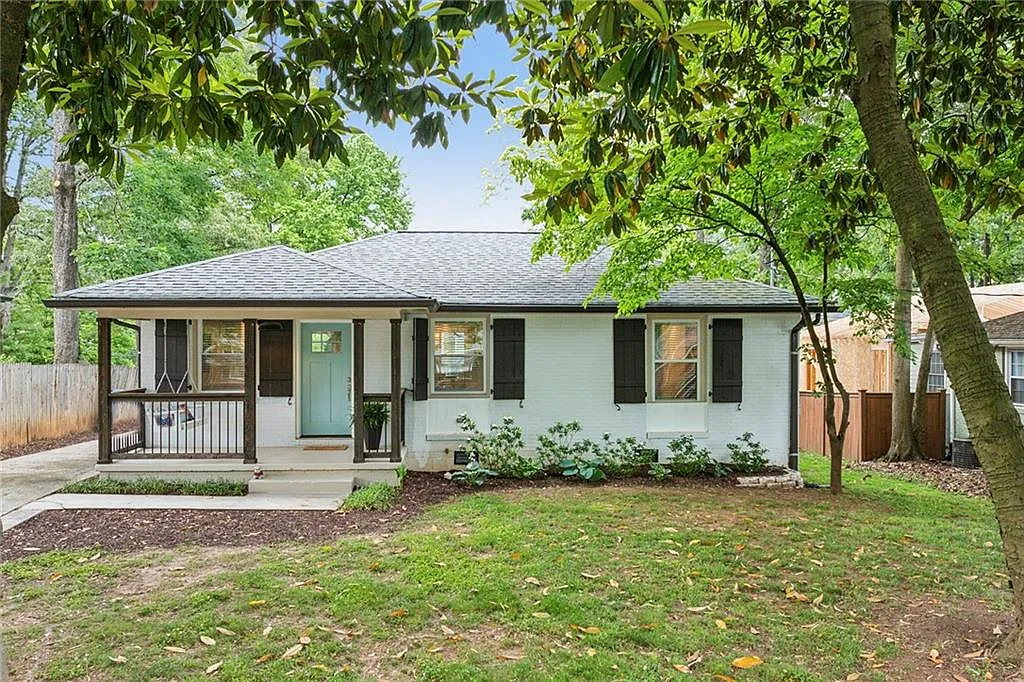 207 Martha Ave NE photo 1