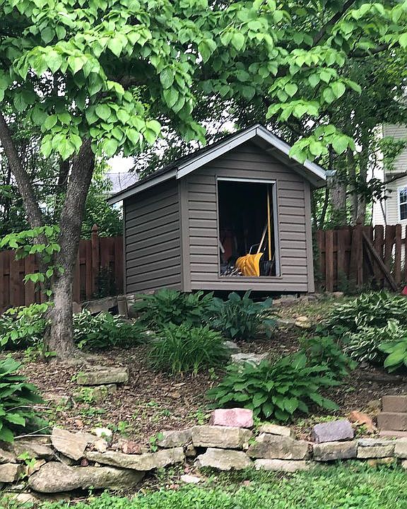 2nd image of 626 Riverbend Ct