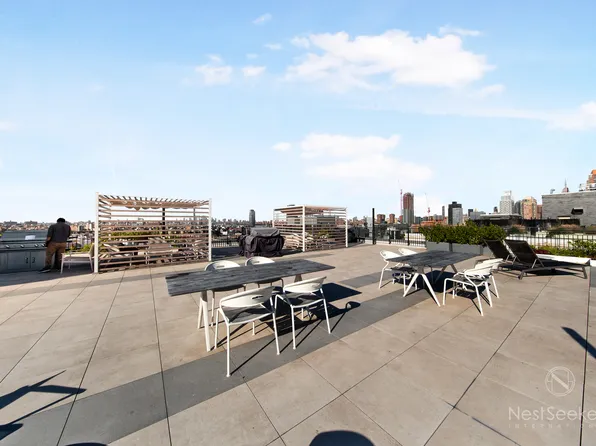 11-39 49th Avenue image 24 of 28