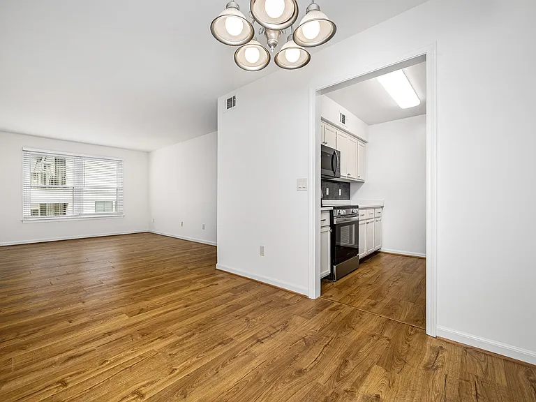 2122 Acklen Ave #5 — Photo 6