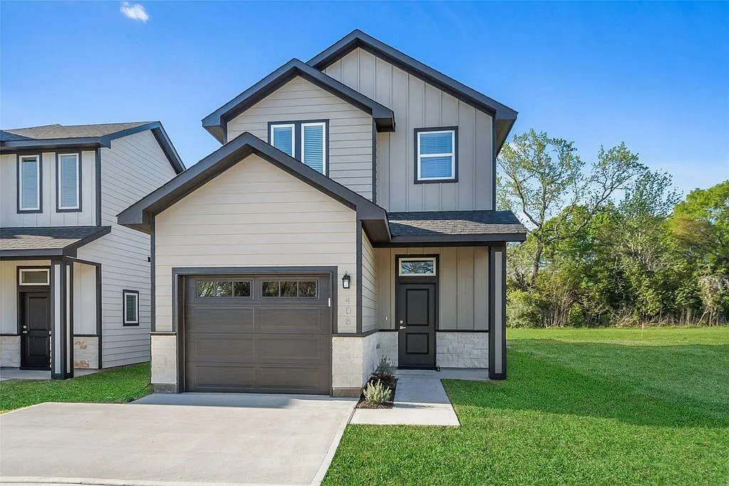 3 bed, 2.5 bath, 1447 sqft, $1,795 — Photo 2
