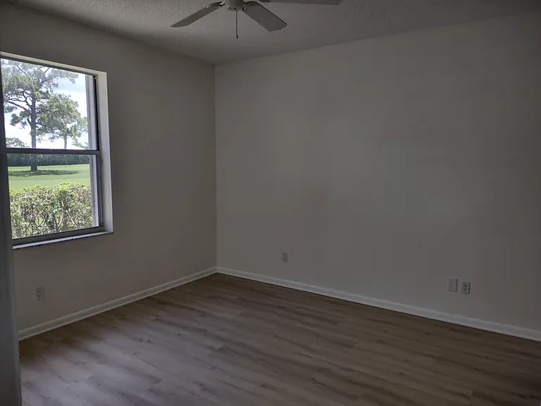 18081 SE Country Club Dr #341 — Photo 16