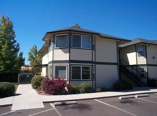 2876 State St #A, Medford, OR 97504