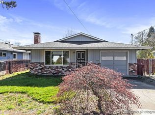 19121 Howell St, Gladstone, OR 97027