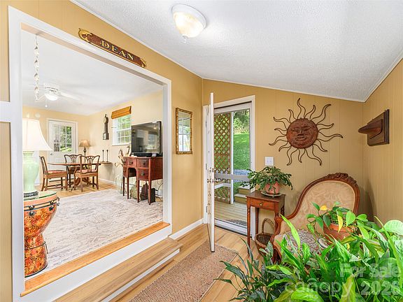 5th image of 78 London Ln