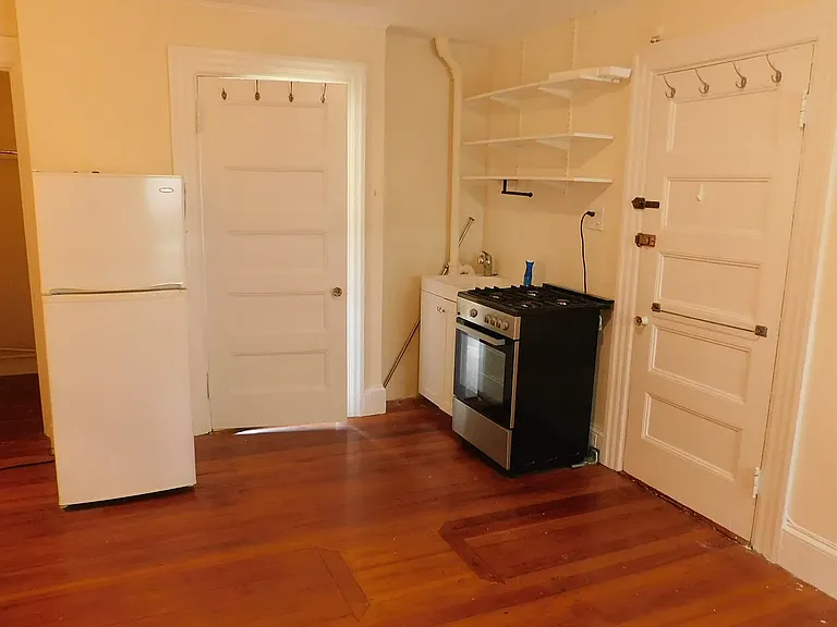 15 Prentiss St #2K — Photo 4