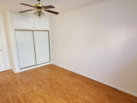 4th image of 329 E Valencia Ave