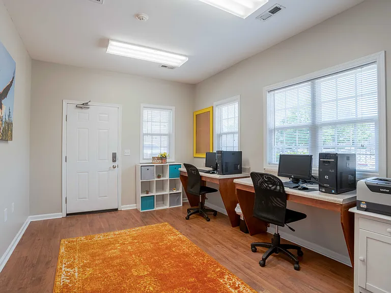 Greylin Ridge Apartments — Photo 7