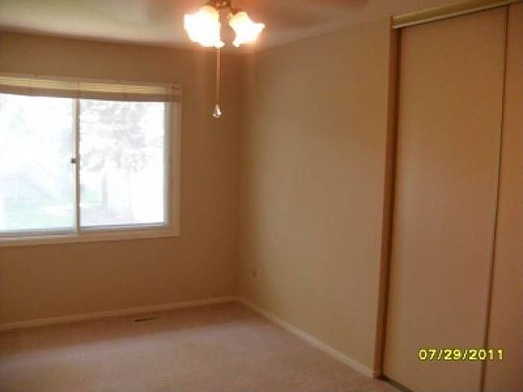 3rd image of 115 Canabury Ct