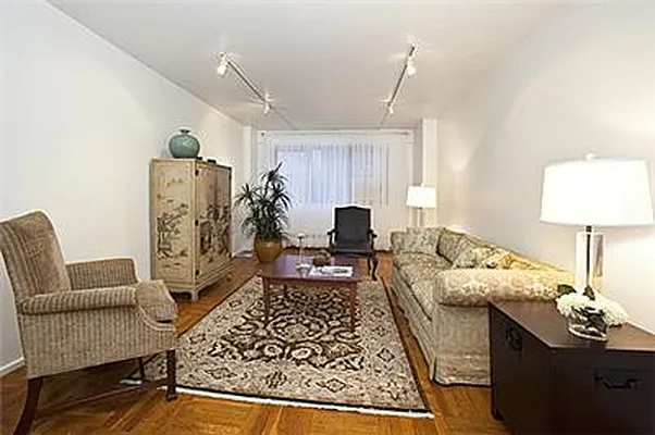 Sold by KG Properties | media 23