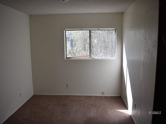 5th image of 550 E Mesquite St