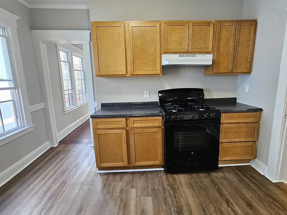 103 Sheffield Ave #2B
