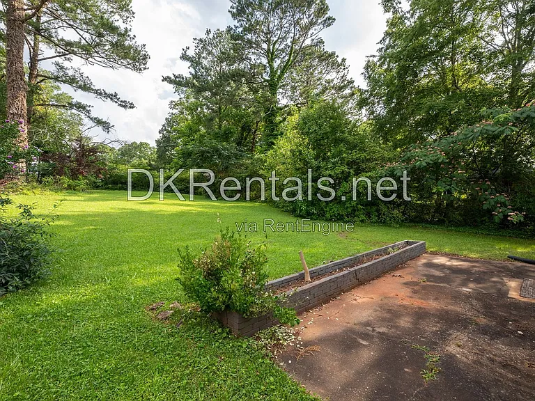 2131 Bixler Cir — Photo 23