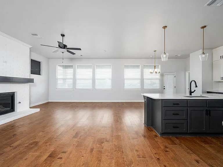 800 Firefork Ave — Photo 8