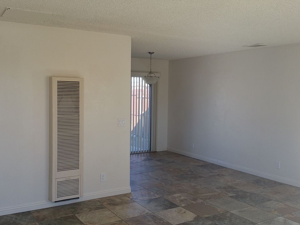 Large Living Area with New Tile