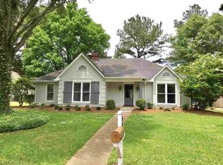 555 Dogwood Ln, Madison, MS 39110