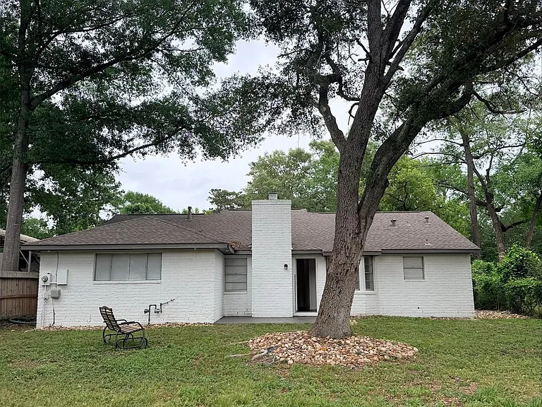 26415 Hunters Hollow Dr — Photo 4