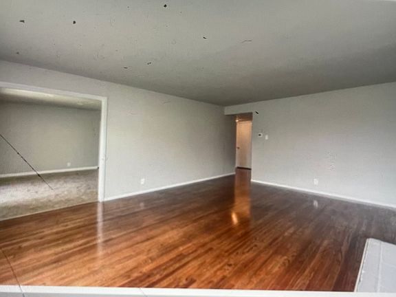 4th image of 7285 Milford St