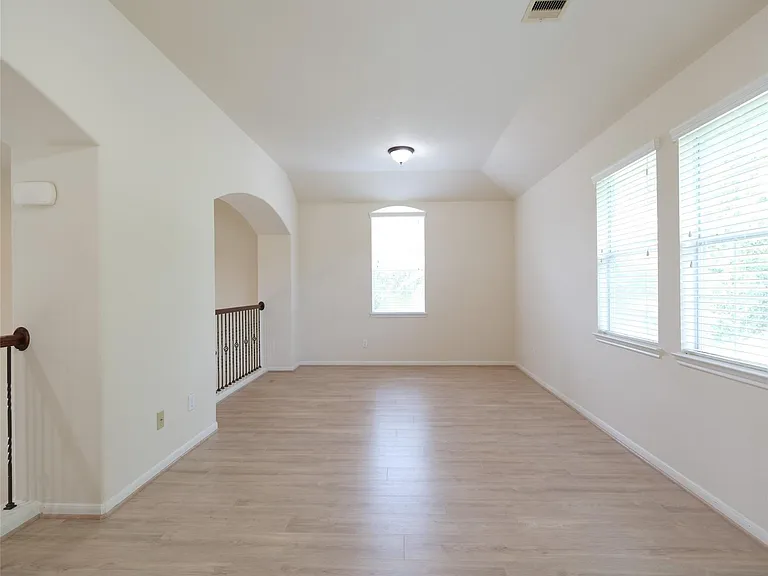 12802 Flat Creek Dr — Photo 16