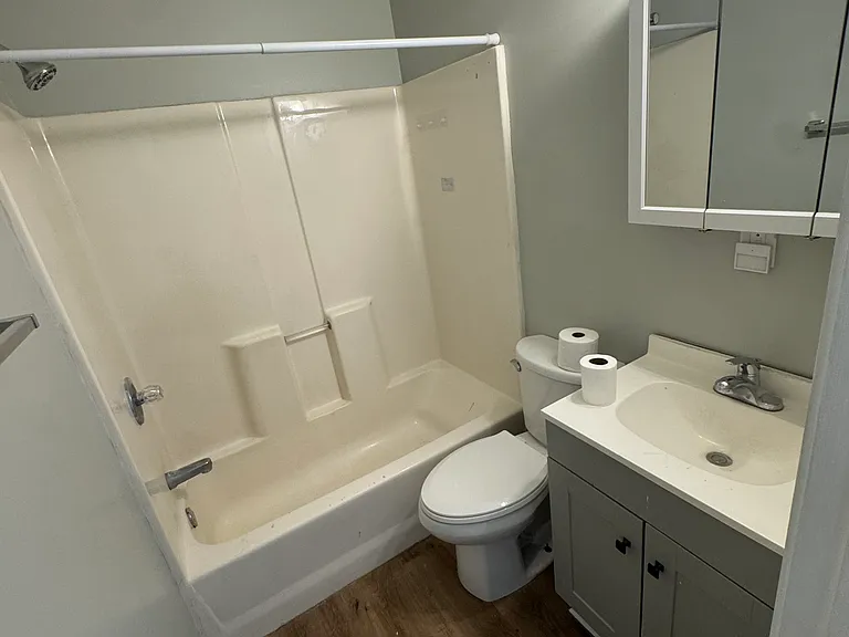 1125 Anderson St #A — Photo 13