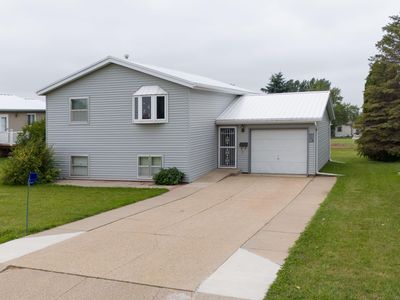 308 S 8th St, New Salem, ND, 58563
