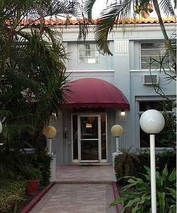 3rd image of 215 30th St APT 22