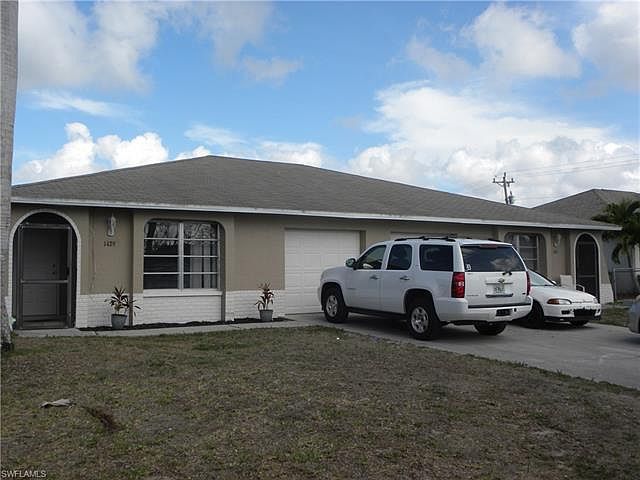 1st image of 1429 SE 23rd Pl