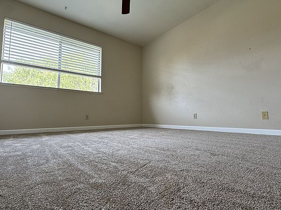 4th image of 120 Carlton Ave