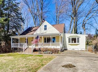 711 Roxboro Rd, Rockville, MD 20850