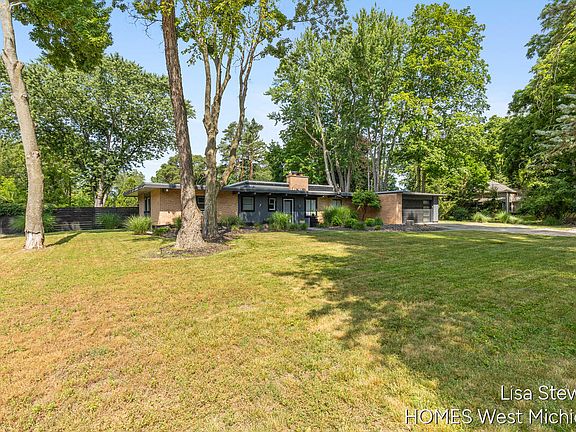 2nd image of 1235 Thornapple River Dr SE