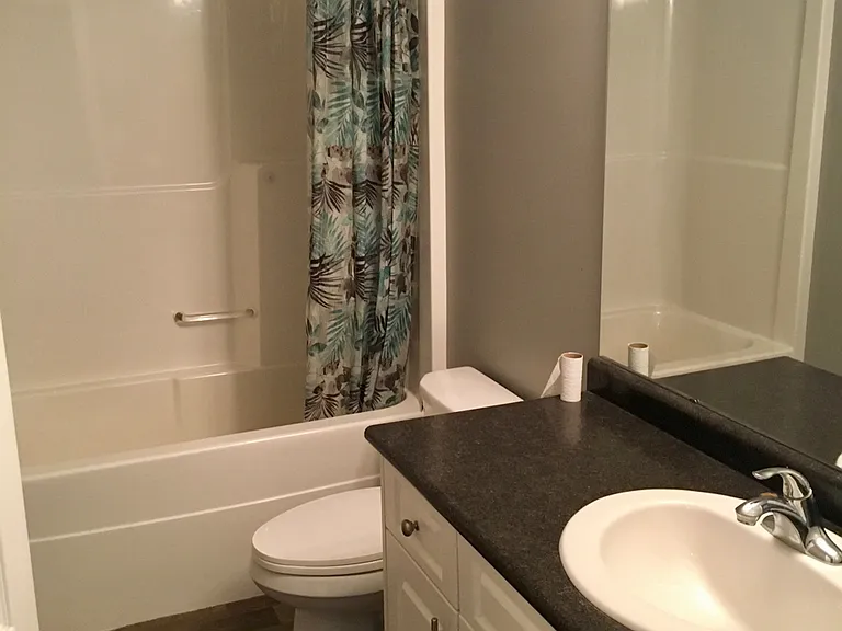 844 Rae St #B — Photo 9